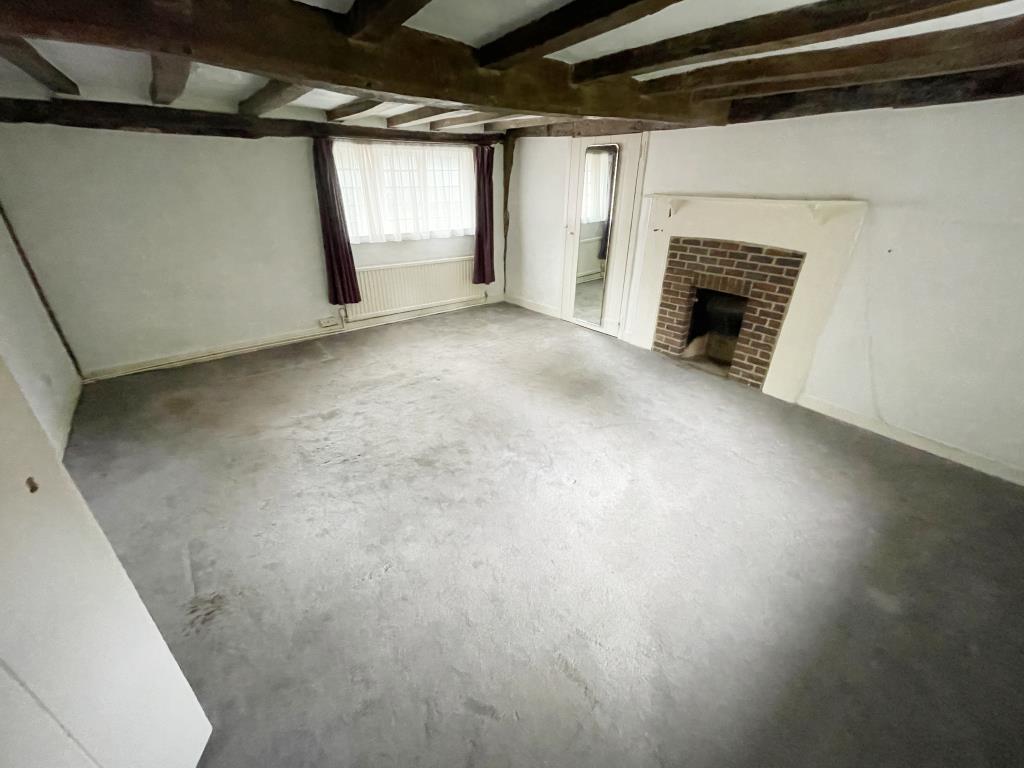 Lot: 97 - DETACHED CHARACTER PROPERTY IN POPULAR COMMUTER VILLAGE - Bedroom One